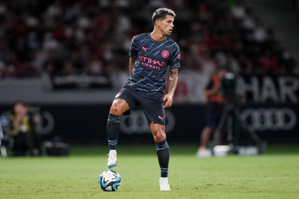 ĐỘI BÓNG SAUDI ARABIA BẤT NGỜ MUỐN TRANH CANCELO VỚI BARCA