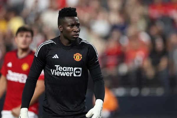 MAN UTD THẤT BẠI, ONANA VẪN TUYÊN BỐ TOTTENHAM KHÔNG ĐỦ TẦM