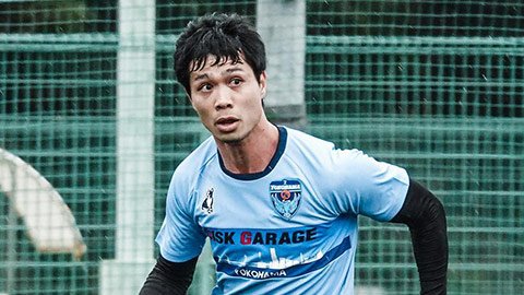 Yokohama FC bị chê 'thảo mai' khi chúc mừng Công Phượng