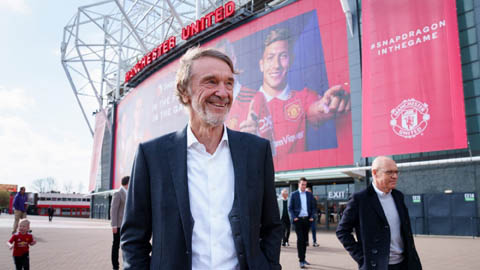 So sánh tài sản của Sir Jim Ratcliffe với các ông chủ khác tại Premier League