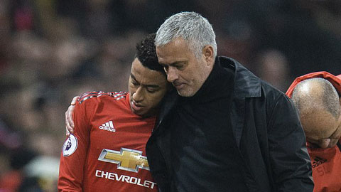 Mourinho từng gọi video cho Lingard mỗi ngày