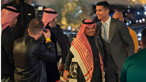 Ronaldo không đất dung thân ở Al Nassr vì 'đại khủng hoảng' sắp đến?