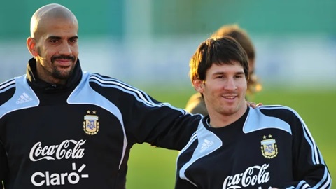 Cú vấp đầu đời của Messi ở ĐT Argentina
