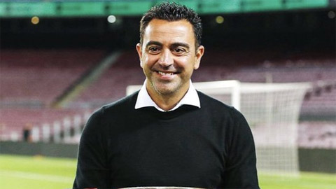 Barca sa thải Xavi