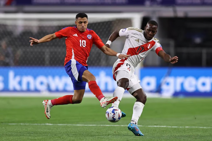 Sanchez vô duyên, Chile bị Peru cầm chân