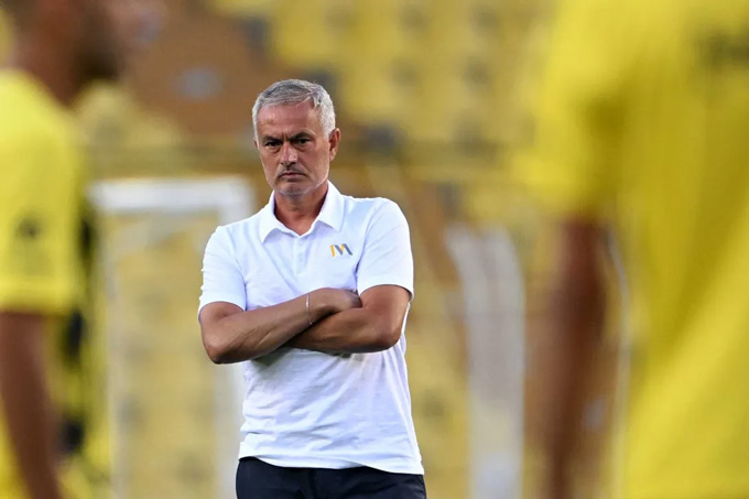 Mourinho có quá nhiều năng lượng để tiêu xài