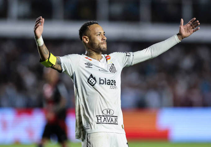 Neymar tái xuất tệ hại trong màu áo Santos