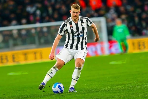 DE LIGT MUỐN RỜI JUVENTUS ĐỂ TỚI PREMIER LEAGUE