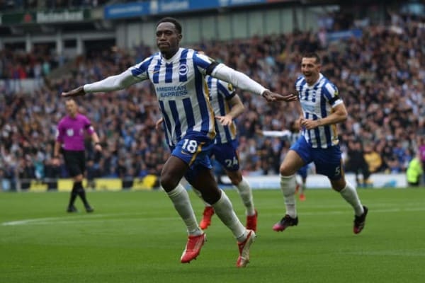 BRIGHTON 2-1 LEICESTER: CHIM MÒNG BIỂN BAY VÀO TOP 3