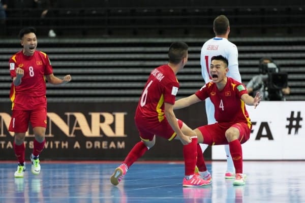 FUTSAL VIỆT NAM 1-1 CH CZECH: XUẤT SẮC GIÀNH QUYỀN VÀO VÒNG 1/8