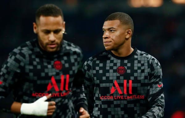 MBAPPE BẤT MÃN VÌ KHÔNG ĐƯỢC NEYMAR CHUYỀN BÓNG