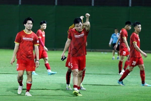 BÁO TRUNG QUỐC: 'HLV PARK HANG SEO ĐANG CHƠI CHIÊU'