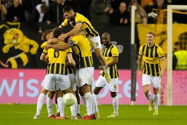 GỤC NGÃ TRƯỚC VITESSE, TOTTENHAM CÓ NGUY CƠ CHIA TAY EUROPA CONFERENCE LEAGUE