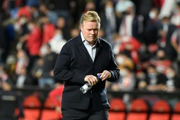 RONALD KOEMAN BỊ SA THẢI SAU TRẬN BARCA THUA VALLECANO