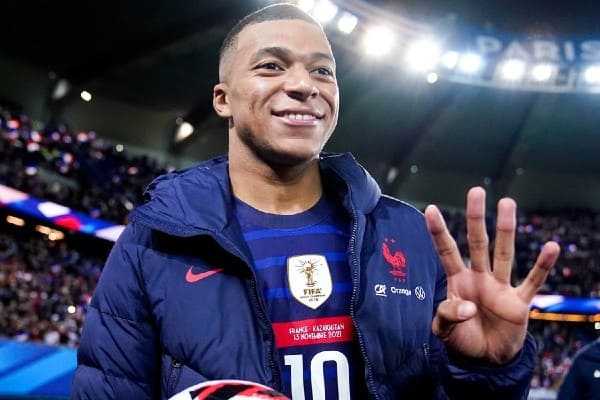 MBAPPE LẬP KỲ TÍCH 63 NĂM CỦA ĐT PHÁP