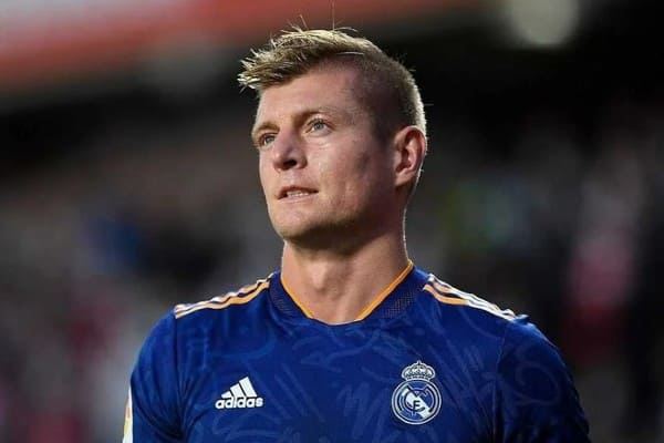 TONI KROOS KHẲNG ĐỊNH MUỐN TREO GIÀY Ở REAL MADRID