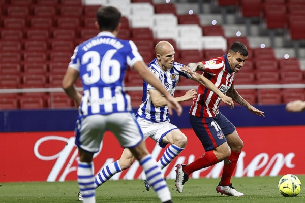 THI ĐẤU SA SÚT, ATLETICO CHIA TAY CÚP NHÀ VUA TRONG TỦI HỔ