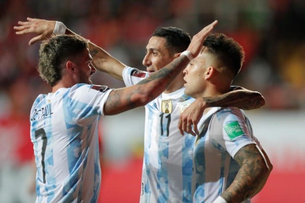 CHILE 1-2 ARGENTINA: DI MARIA VÀ LAUTARO TỎA SÁNG