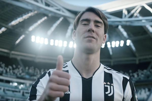 TÂN BINH VLAHOVIC KẾ THỪA SỐ 7 CỦA RONALDO Ở JUVENTUS