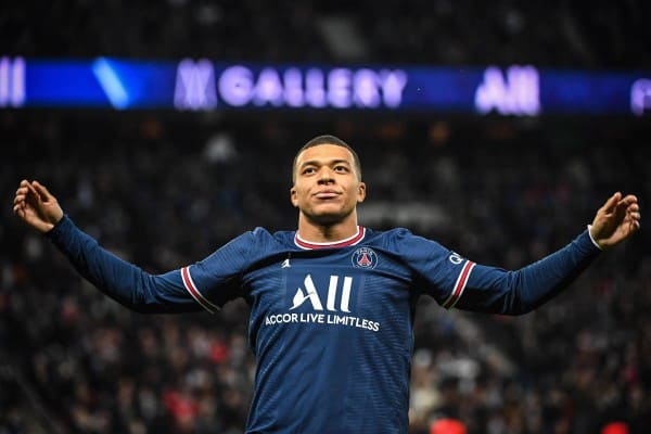 MBAPPE CÓ THỂ GIA HẠN HỢP ĐỒNG VỚI PSG