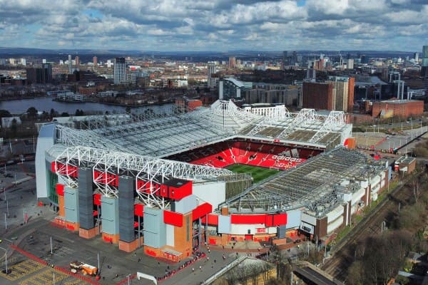 M.U CÓ THỂ PHÁ HỦY SÂN OLD TRAFFORD ĐỂ XÂY MỚI